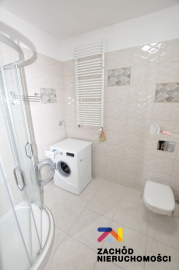 Przestronna Kawalerka 40 M2 W Apartamentowcu